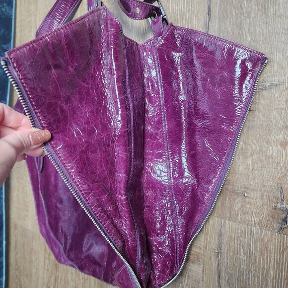 Vintage Kooba Blake Plum Distressed Leather Shoulder Bag / Tote - Picture 7 of 12